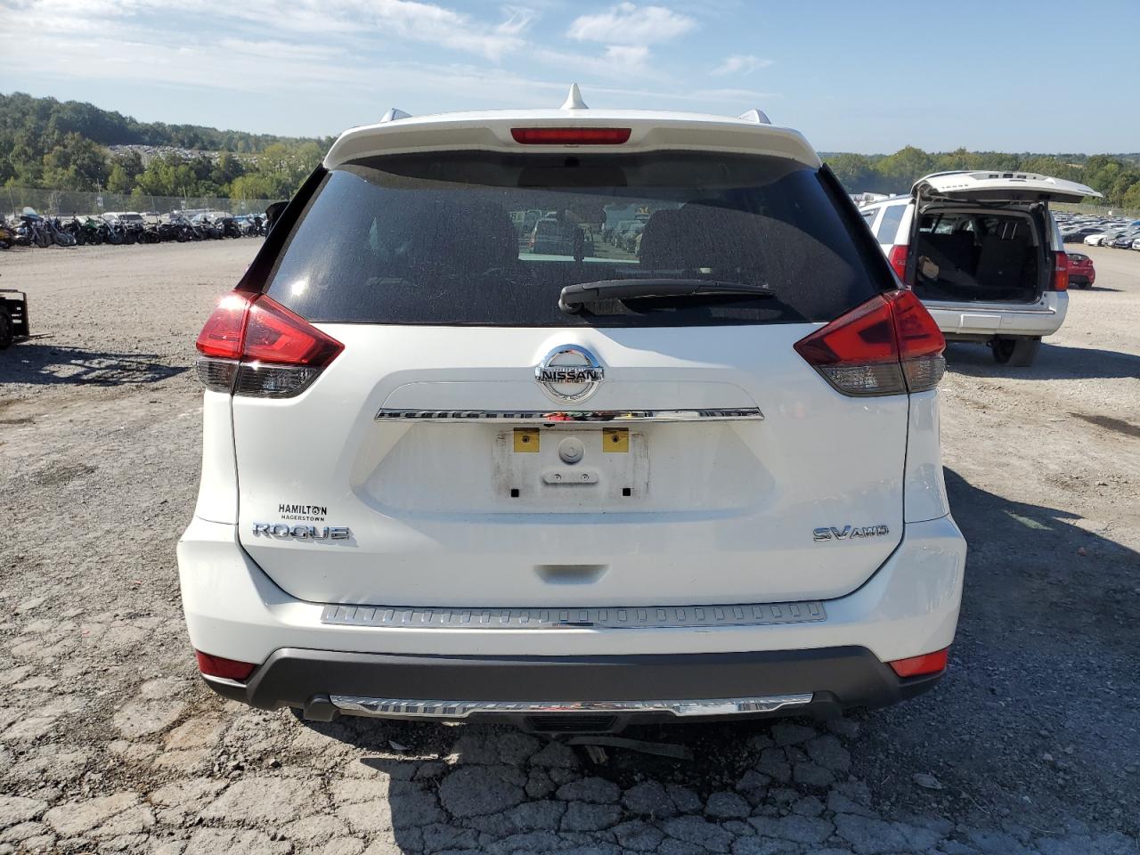 2017 Nissan Rogue S VIN: KNMAT2MV2HP564605 Lot: 80353015