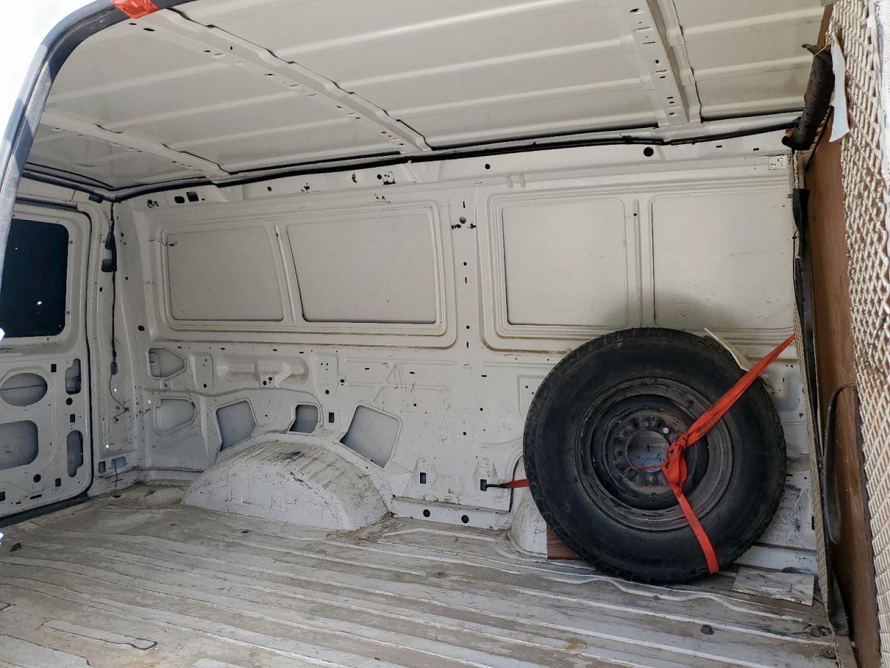 2010 Ford Econoline E150 Van VIN: 1FTNE1EW5ADA31104 Lot: 84213015