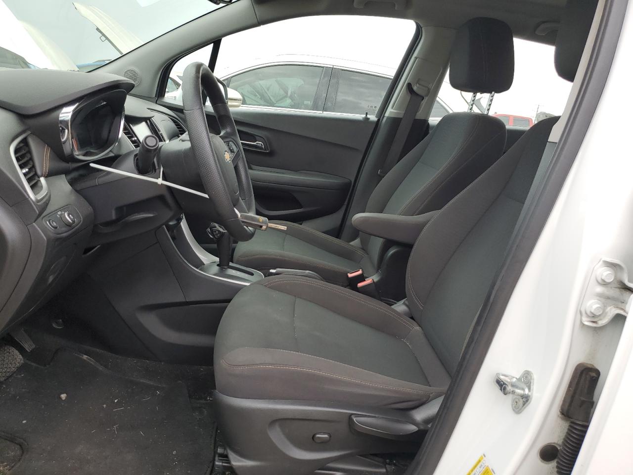 2017 Chevrolet Trax Ls VIN: KL7CJNSBXHB216361 Lot: 82048945