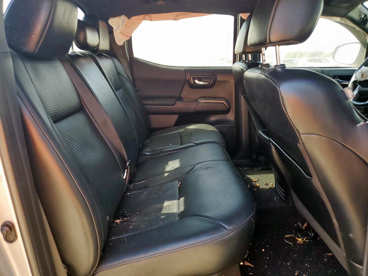 2018 Toyota Tacoma Double Cab VIN: 5TFAZ5CN5JX061805 Lot: 83866595