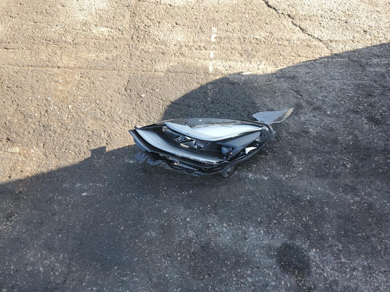 2022 Tesla Model 3 VIN: 5YJ3E1EB3NF137005 Lot: 83992075