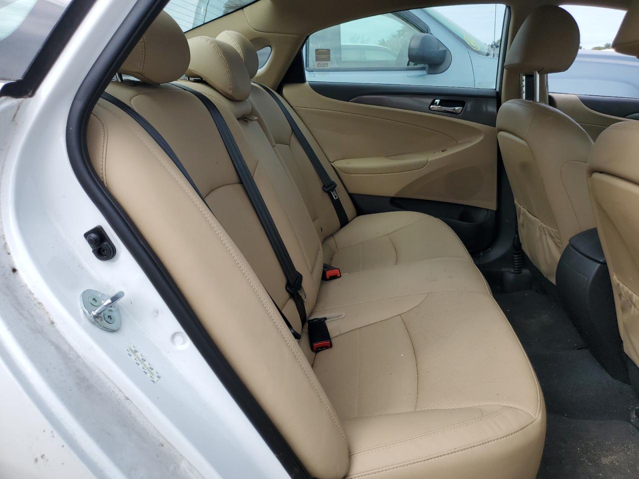 2015 Hyundai Sonata Hybrid VIN: KMHEC4A43FA132495 Lot: 81487245