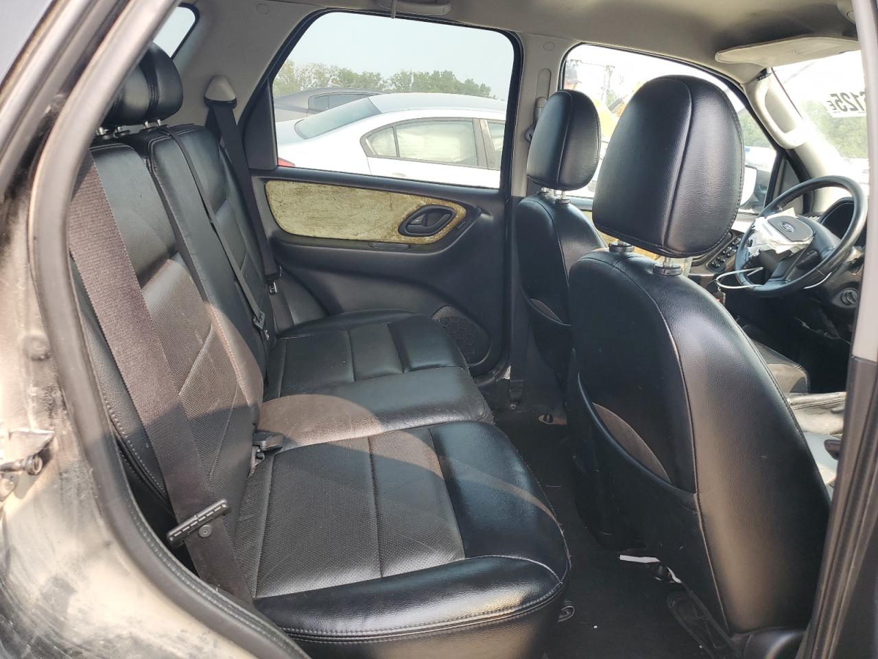 2005 Ford Escape Limited VIN: 1FMYU04105KC20451 Lot: 71456125