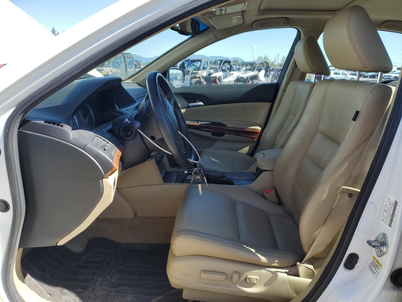 2011 Honda Accord Exl VIN: 1HGCP3F83BA028509 Lot: 81435935