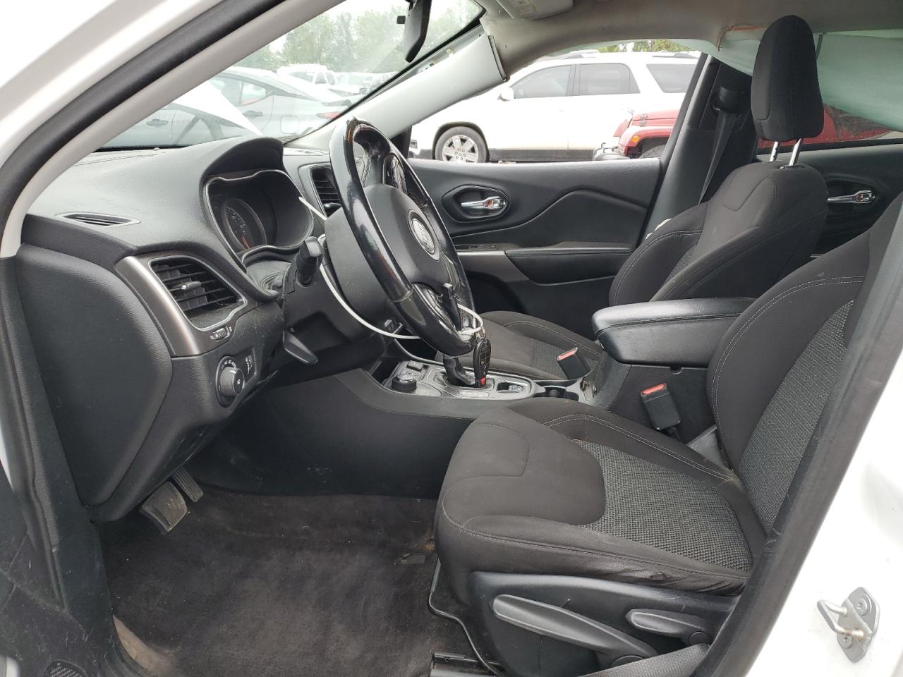 2019 Jeep Cherokee Latitude VIN: 1C4PJMCX5KD208690 Lot: 80135605