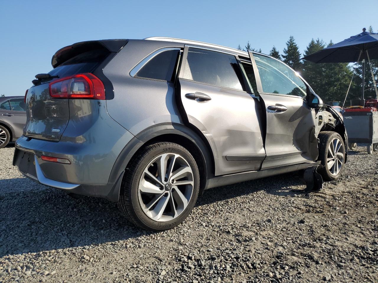 KNDCE3LC2H5062374 2017 Kia Niro Ex Touring 2017 Kia Niro Ex Touring VIN: KNDCE3LC2H5062374 Lot: 82135105