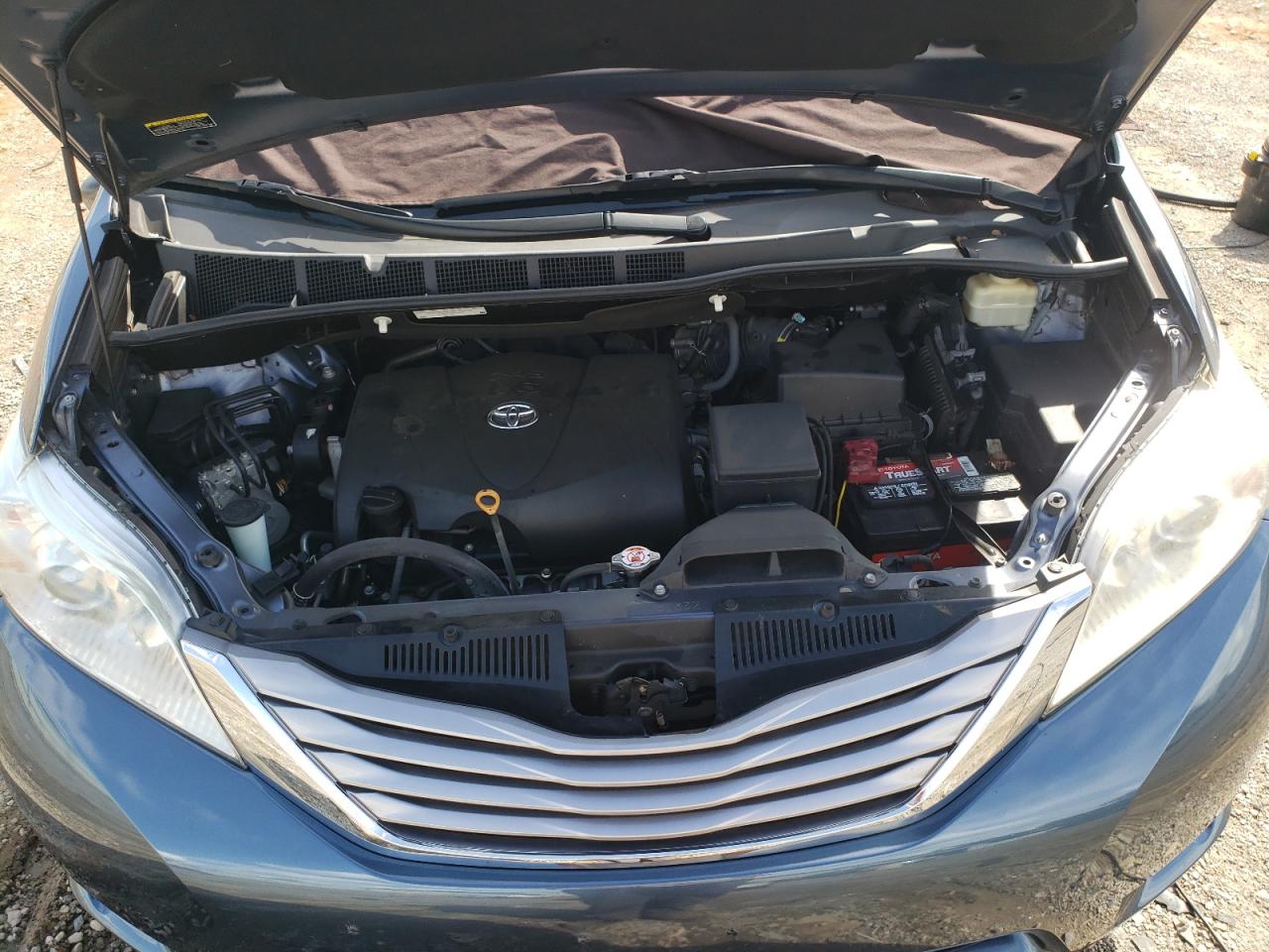 2017 Toyota Sienna VIN: 5TDYZ3DCXHS811327 Lot: 84209415