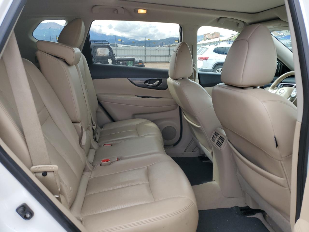 2015 Nissan Rogue S VIN: 5N1AT2MV9FC821436 Lot: 82022145