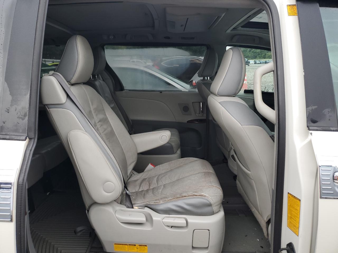 2011 Toyota Sienna Xle VIN: 5TDDK3DC6BS013515 Lot: 84168845