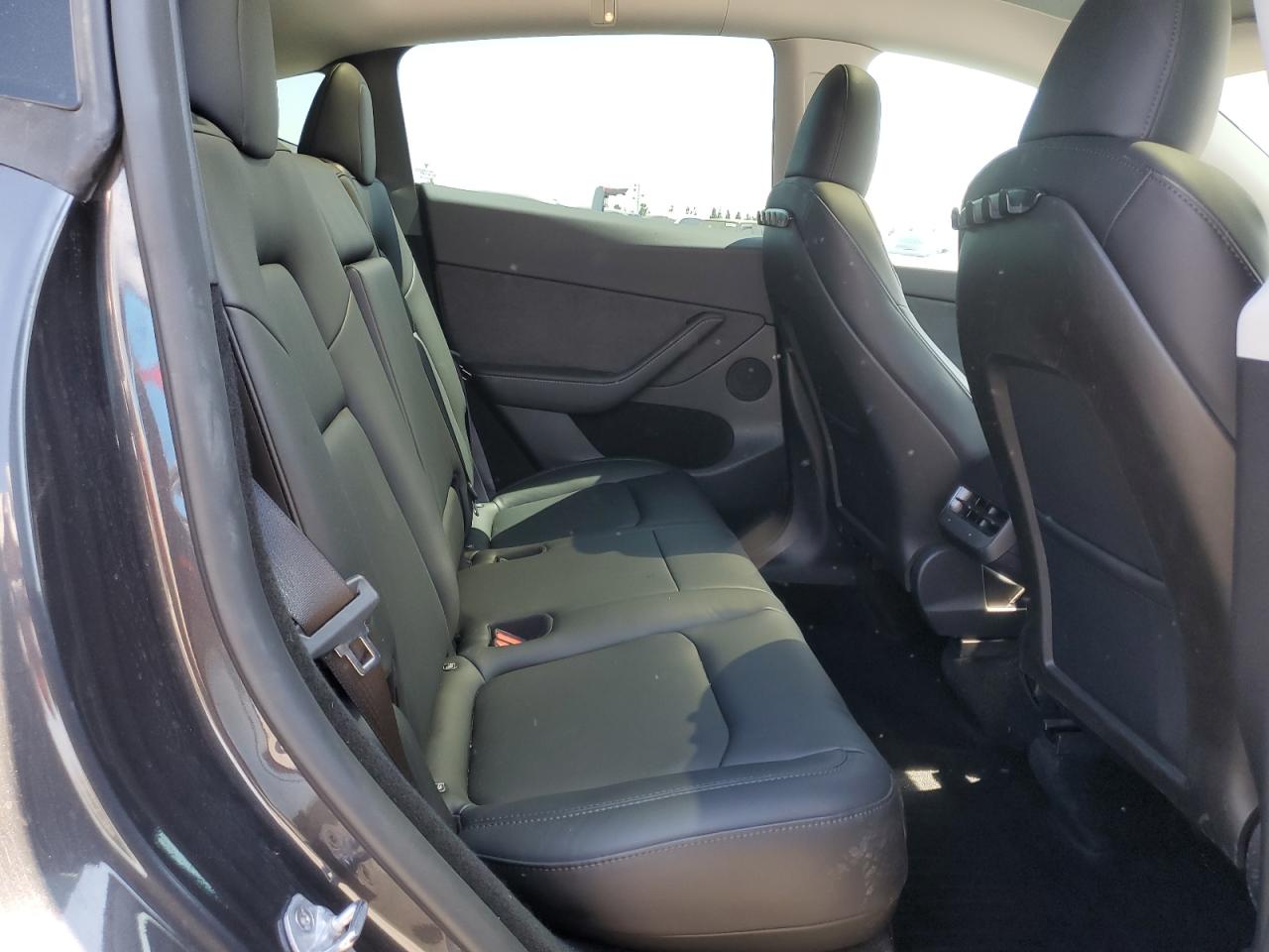 2024 Tesla Model Y VIN: 7SAYGDED1RF100241 Lot: 80306145