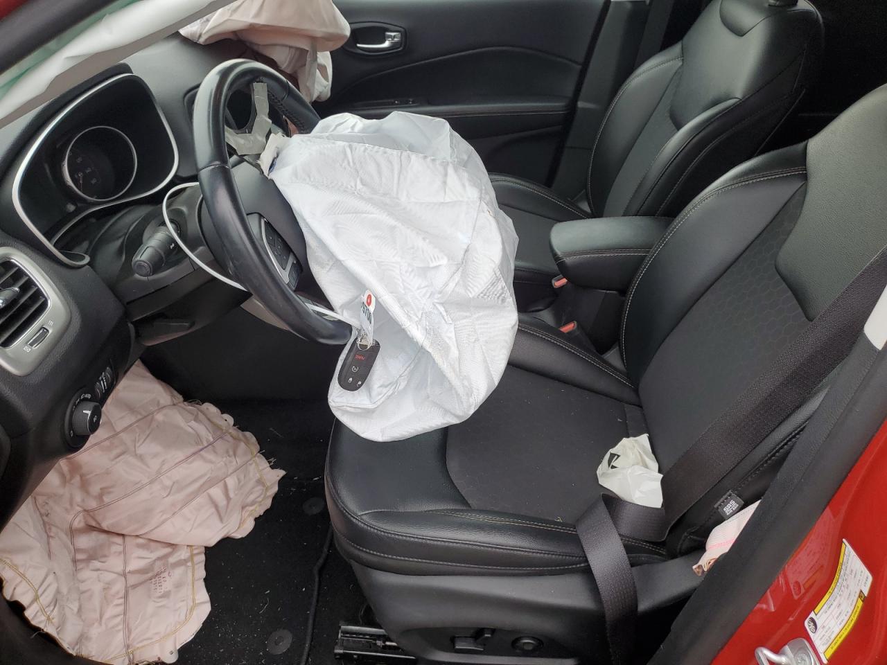 2019 Jeep Compass Latitude VIN: 3C4NJDBB0KT818391 Lot: 81744495