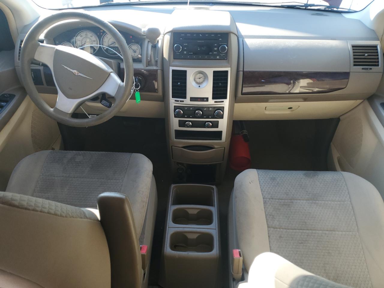 2010 Chrysler Town & Country Lx VIN: 2A4RR2D10AR330346 Lot: 80373435