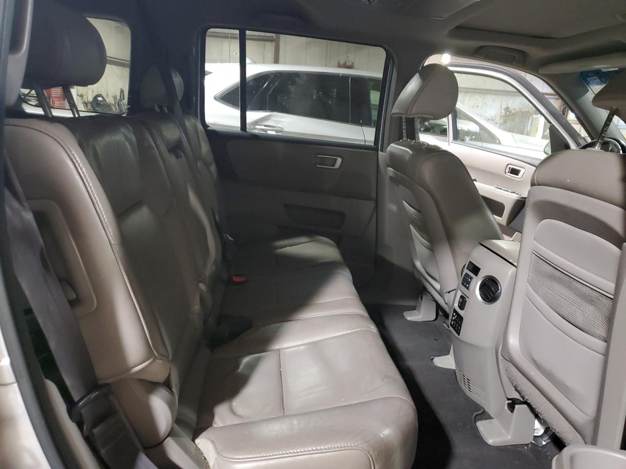 2011 Honda Pilot Exl VIN: 5FNYF4H6XBB092854 Lot: 71373705