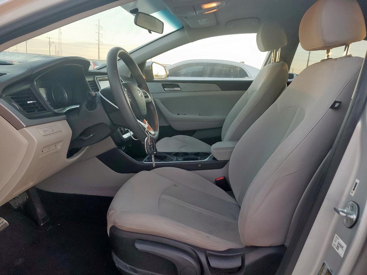 2018 Hyundai Sonata Se VIN: 5NPE24AF0JH684689 Lot: 81693355