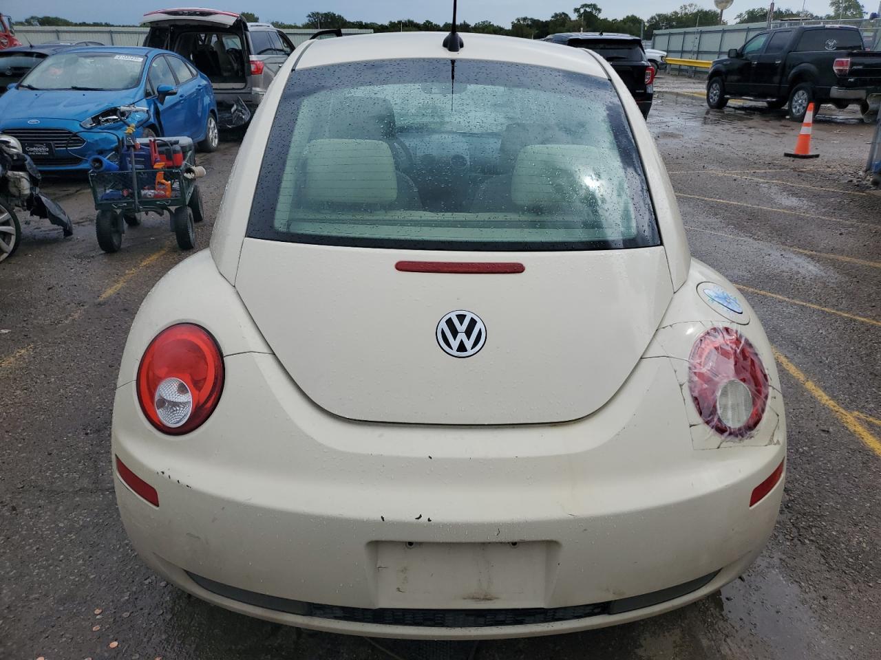 2008 Volkswagen New Beetle S VIN: 3VWPW31C78M525117 Lot: 81282195