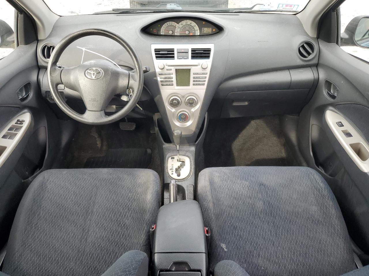 2008 Toyota Yaris VIN: JTDBT923X84039629 Lot: 84012025