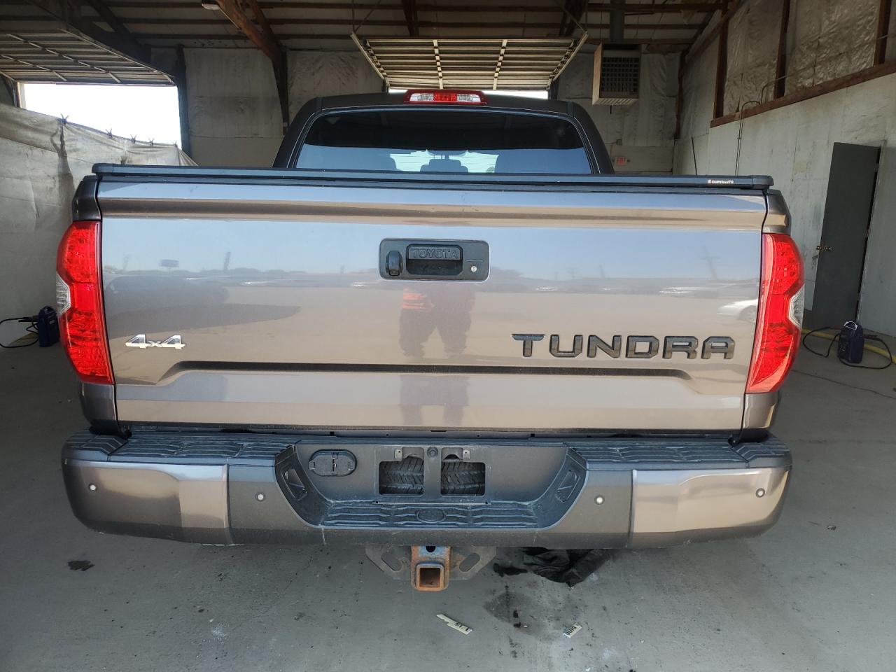 2017 Toyota Tundra Crewmax 1794 VIN: 5TFAY5F19HX615353 Lot: 81666425