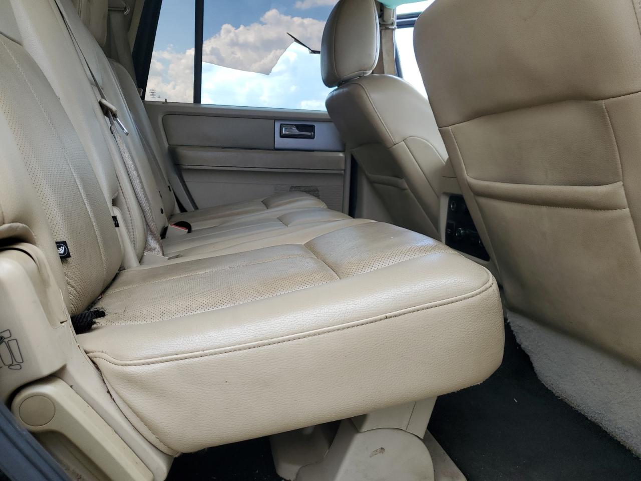 2017 Ford Expedition Limited VIN: 1FMJU1KT8HEA60981 Lot: 81700015