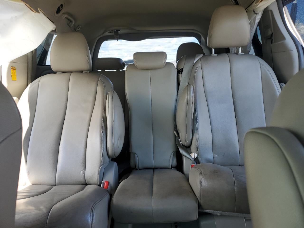 2014 Toyota Sienna Xle VIN: 5TDYK3DC7ES472641 Lot: 84237025