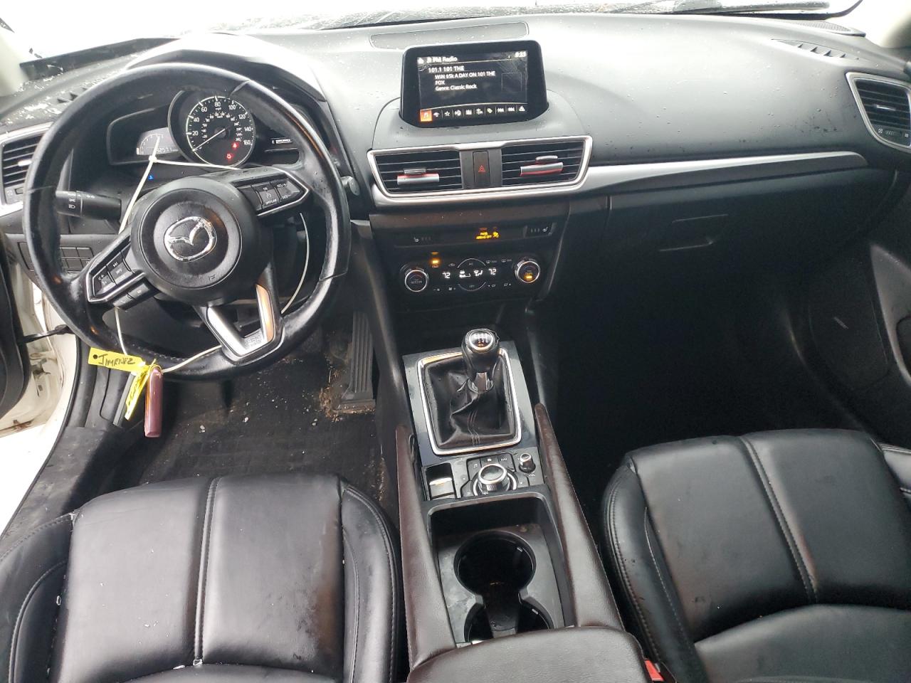 2018 Mazda 3 Touring VIN: 3MZBN1L32JM185296 Lot: 81624185