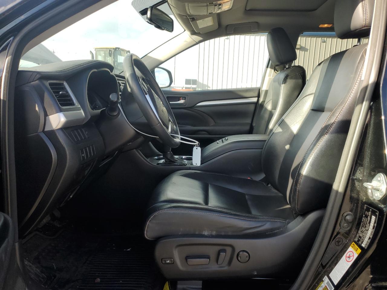 2016 Toyota Highlander Xle VIN: 5TDJKRFH0GS257280 Lot: 84909385