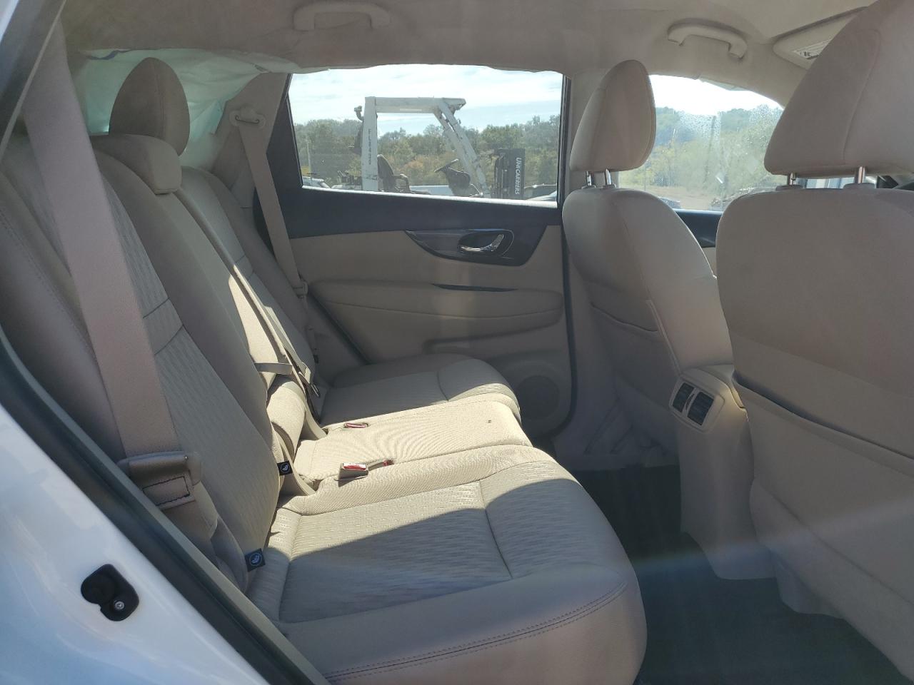 2017 Nissan Rogue S VIN: KNMAT2MV2HP564605 Lot: 80353015