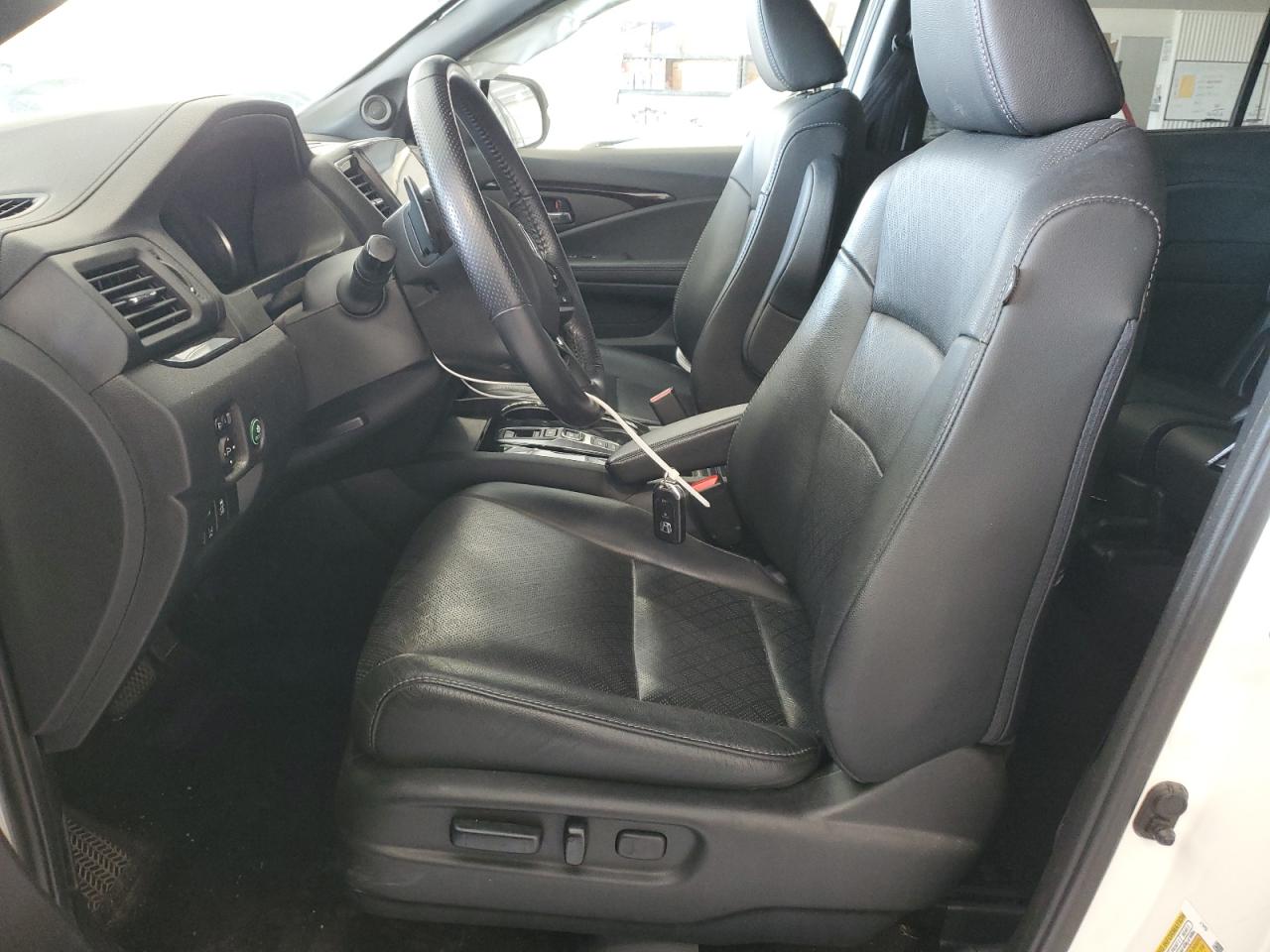 2019 Honda Passport Touring VIN: 5FNYF8H94KB000641 Lot: 81746925