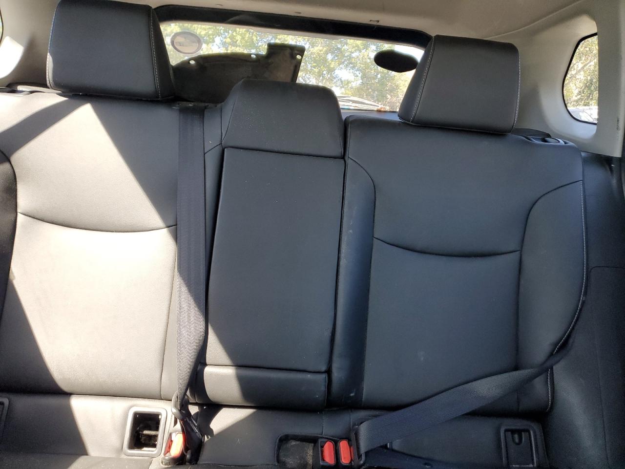 2022 Toyota Corolla Cross Xle VIN: 7MUDAABGXNV016022 Lot: 81322555