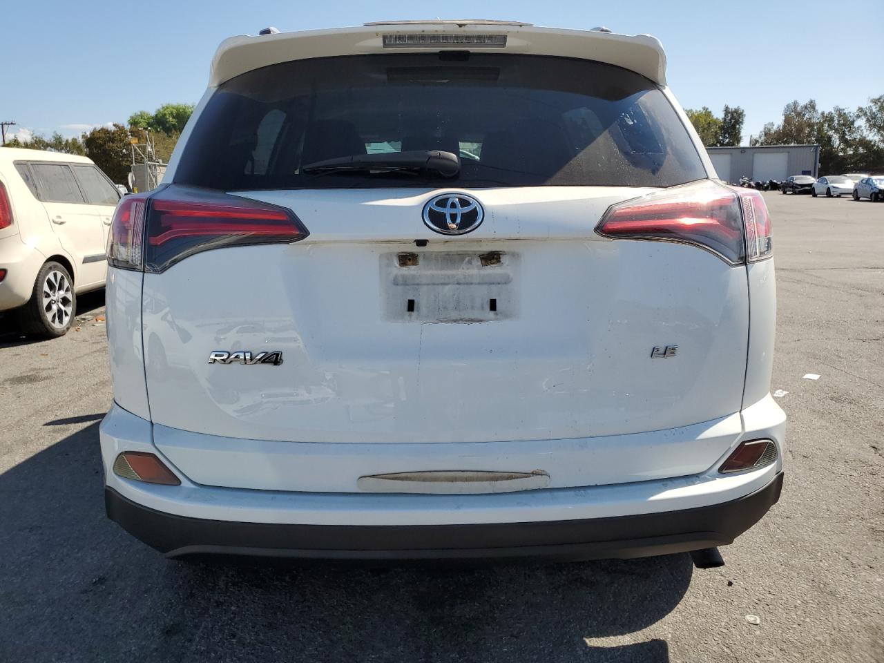 2017 Toyota Rav4 Le VIN: JTMZFREV9HJ715962 Lot: 80786745