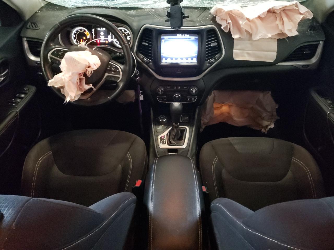 2016 Jeep Cherokee Latitude VIN: 1C4PJMCS3GW254857 Lot: 72079375