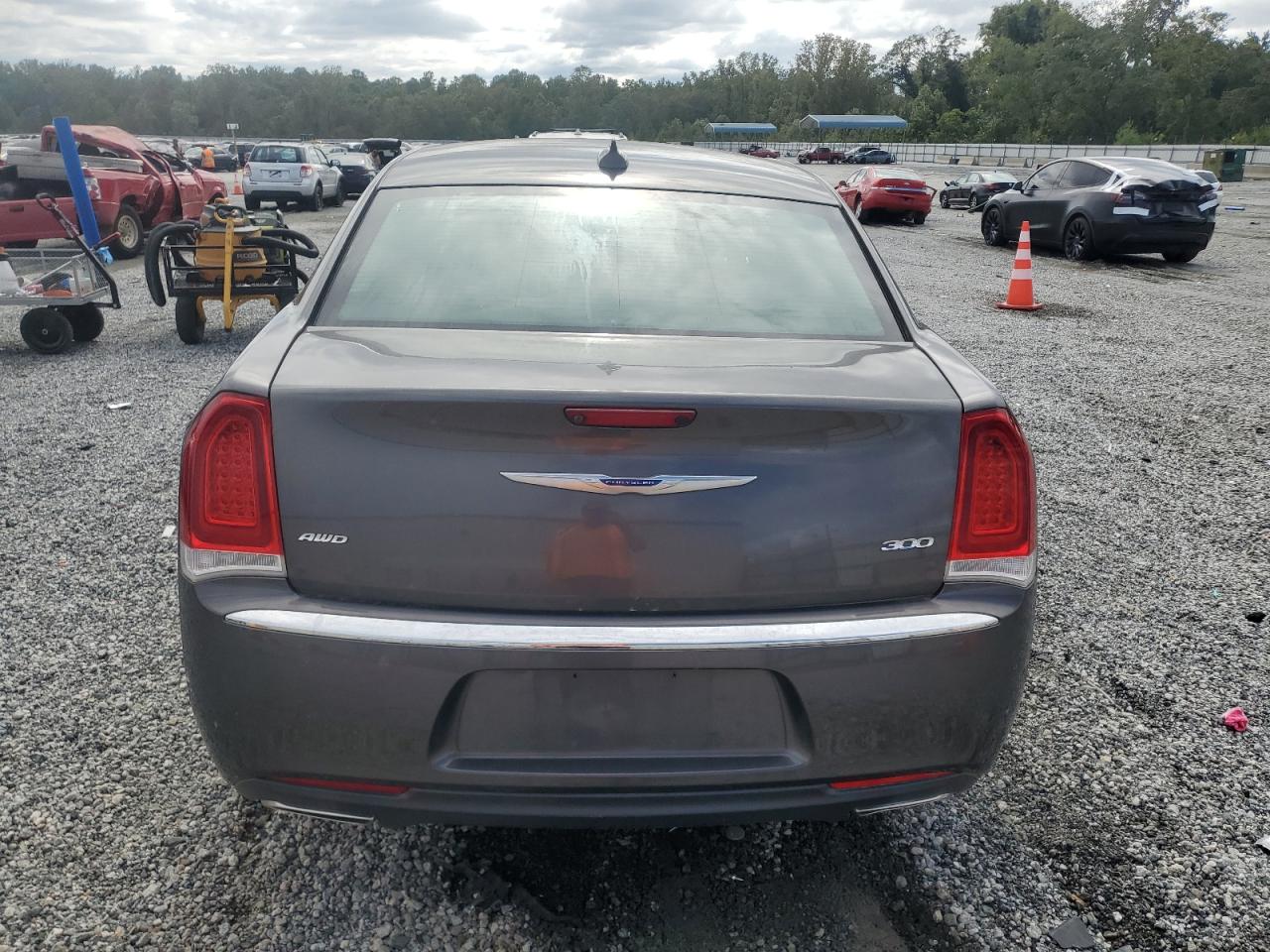 2019 Chrysler 300 Limited VIN: 2C3CCAKG8KH690040 Lot: 84785425