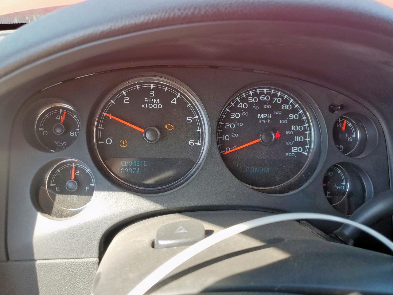 2009 Chevrolet Suburban K1500 Ls VIN: 1GNFK16329R240310 Lot: 72005225