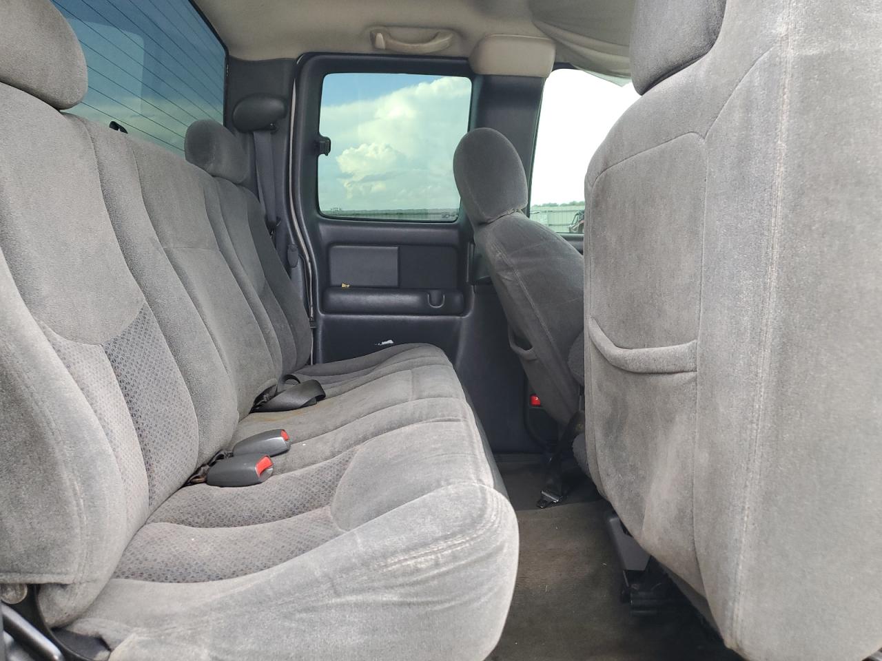 2004 Chevrolet Silverado C1500 VIN: 2GCEC19T241287917 Lot: 81395105