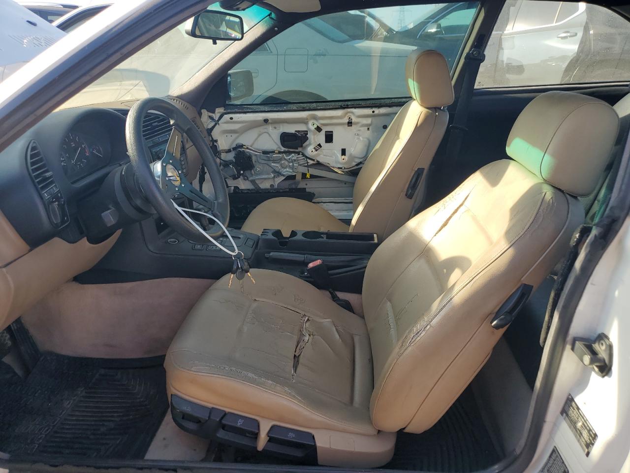 1996 BMW 318 Is Automatic VIN: WBABE8321TEY30951 Lot: 81781085