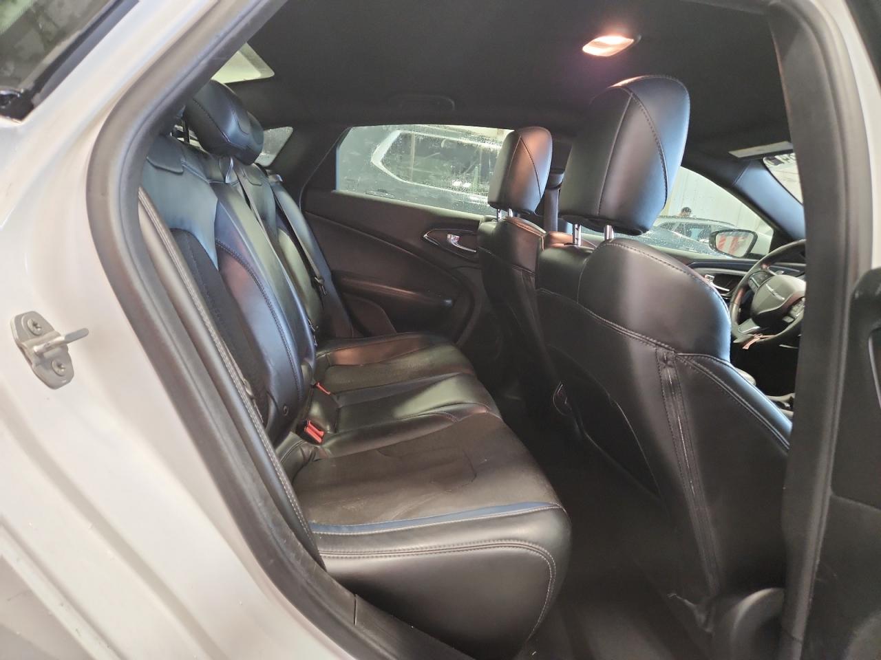 2015 Chrysler 200 S VIN: 1C3CCCBB5FN614174 Lot: 81118475