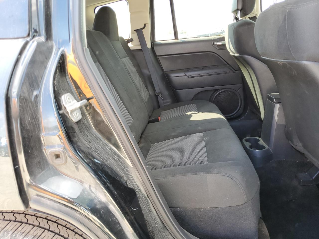 2013 Jeep Compass Sport VIN: 1C4NJCBB3DD208052 Lot: 84207765