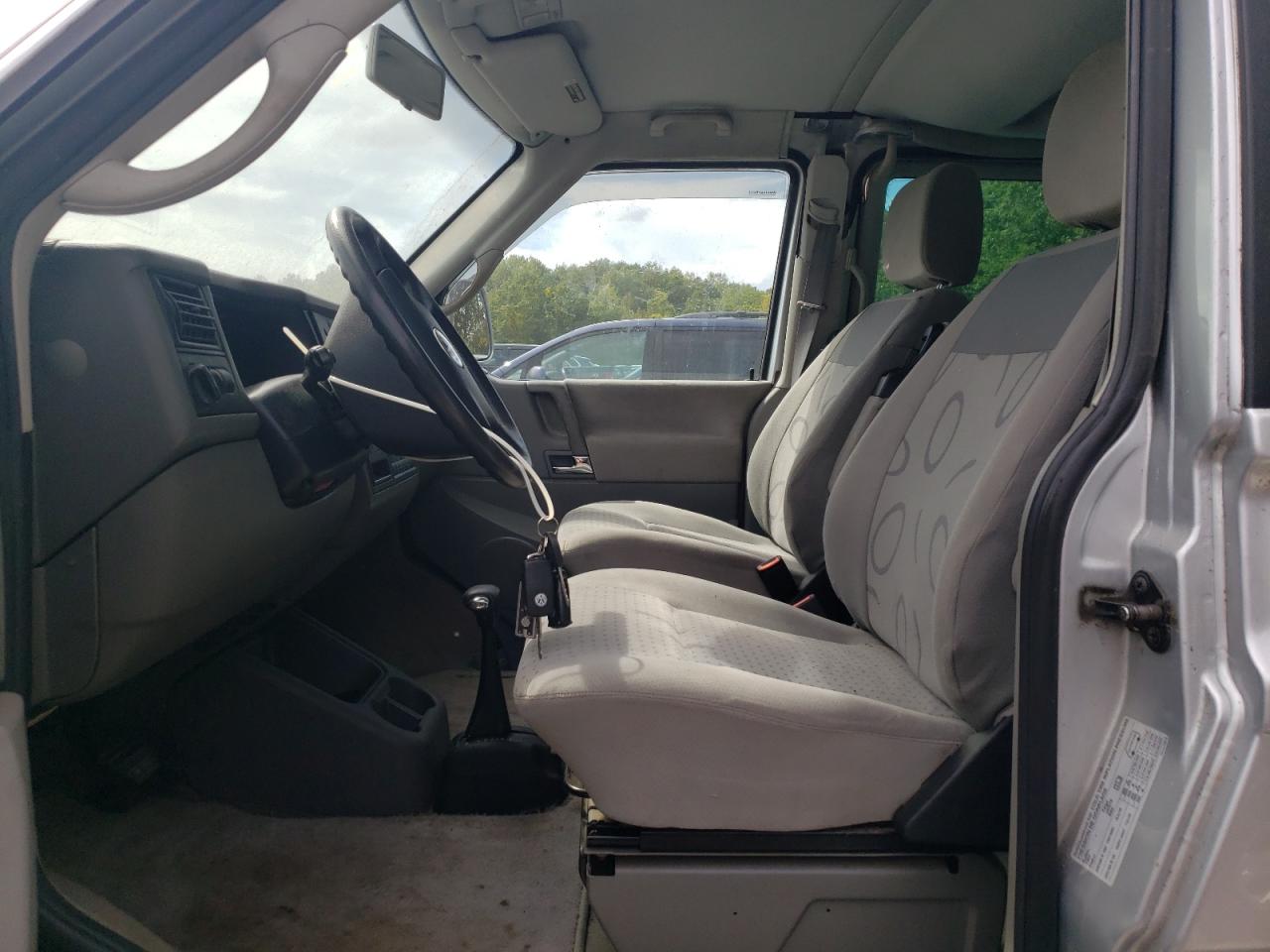 2003 Volkswagen Eurovan Gls VIN: WV2KB47002H028967 Lot: 80653635