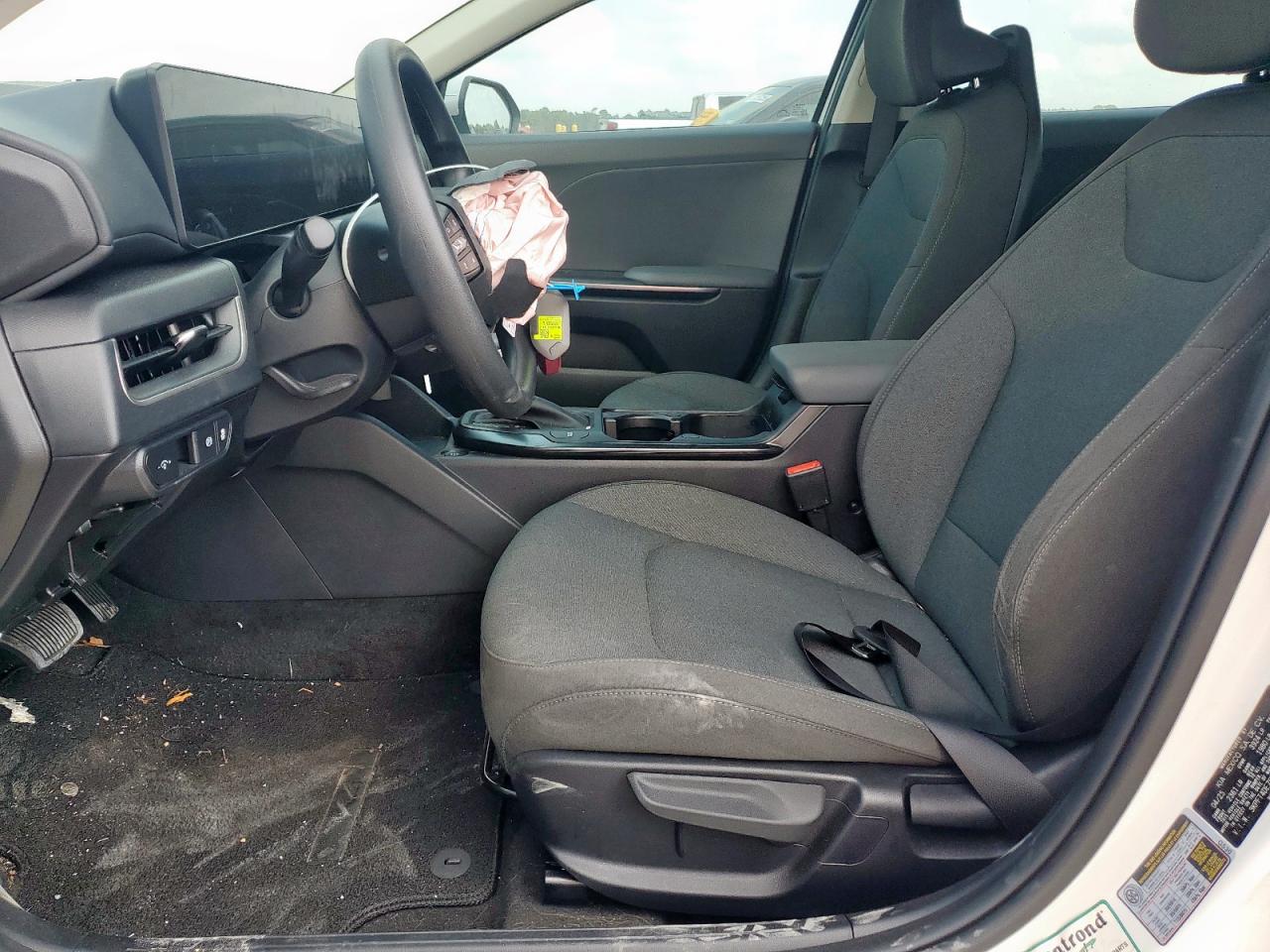 2025 Kia K4 Lx VIN: 3KPFT4DE7SE142404 Lot: 81219035