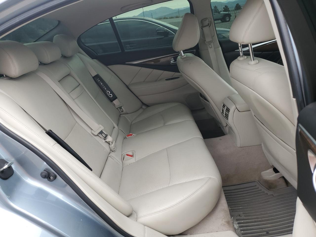 2015 Infiniti Q50 Base VIN: JN1BV7AR7FM402053 Lot: 71110505