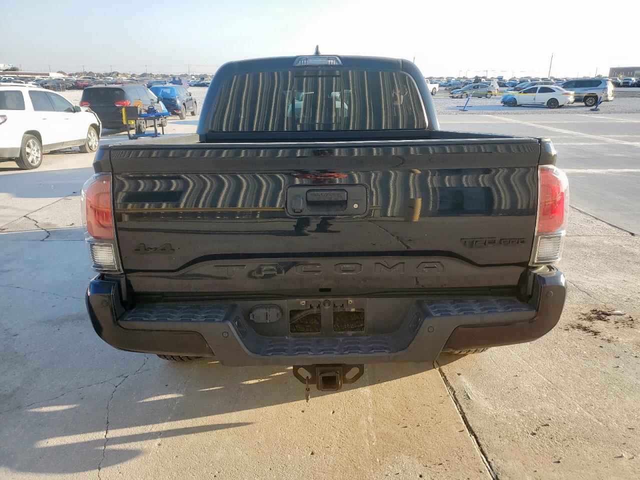 2018 Toyota Tacoma Double Cab VIN: 5TFCZ5AN0JX156137 Lot: 81966775