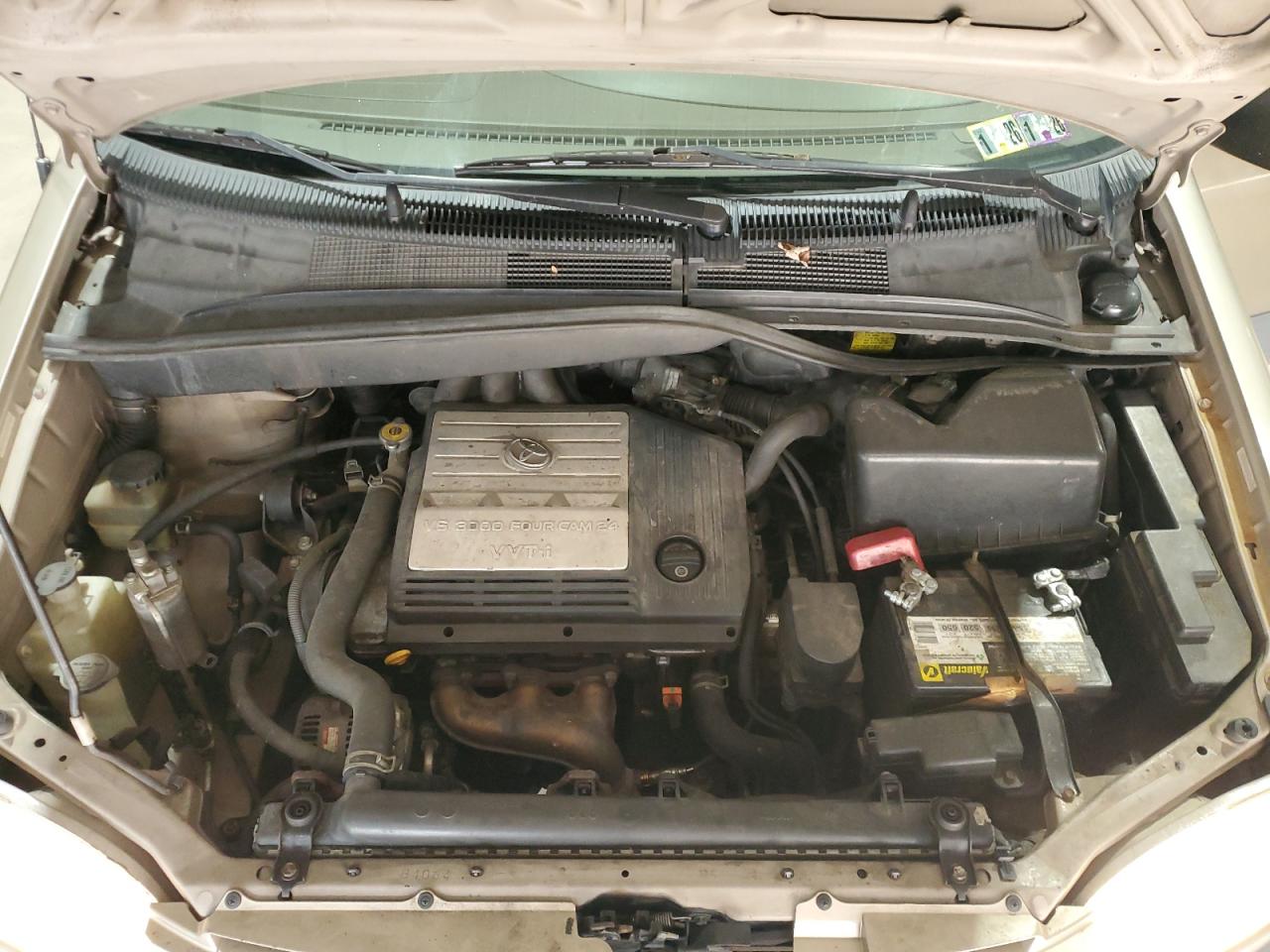 2002 Toyota Sienna Le VIN: 4T3ZF13C72U463883 Lot: 84043925