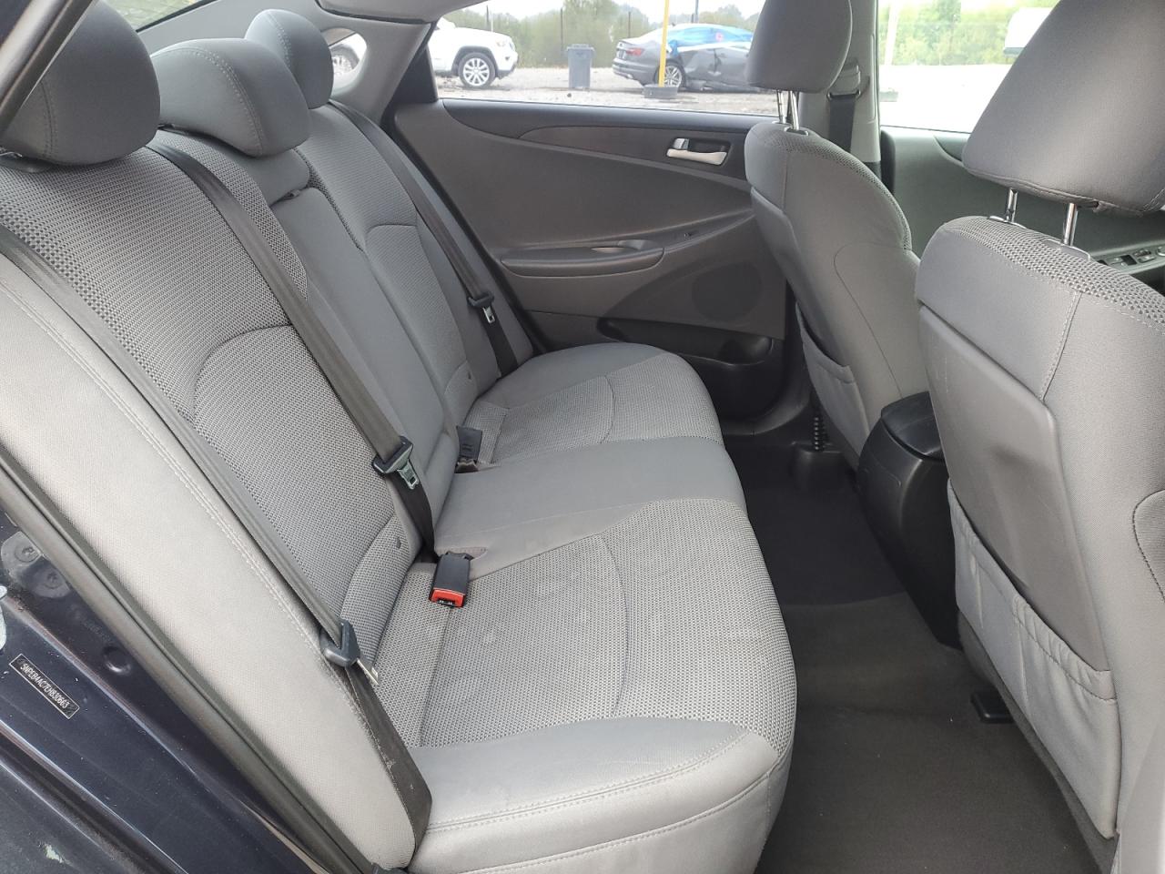 2014 Hyundai Sonata Gls VIN: 5NPEB4AC7EH830663 Lot: 81050635