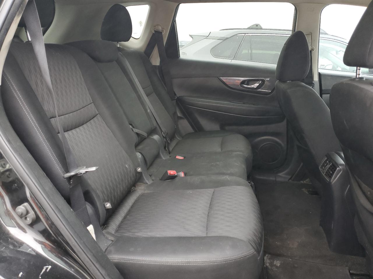 2019 Nissan Rogue S VIN: KNMAT2MT0KP560378 Lot: 84223845