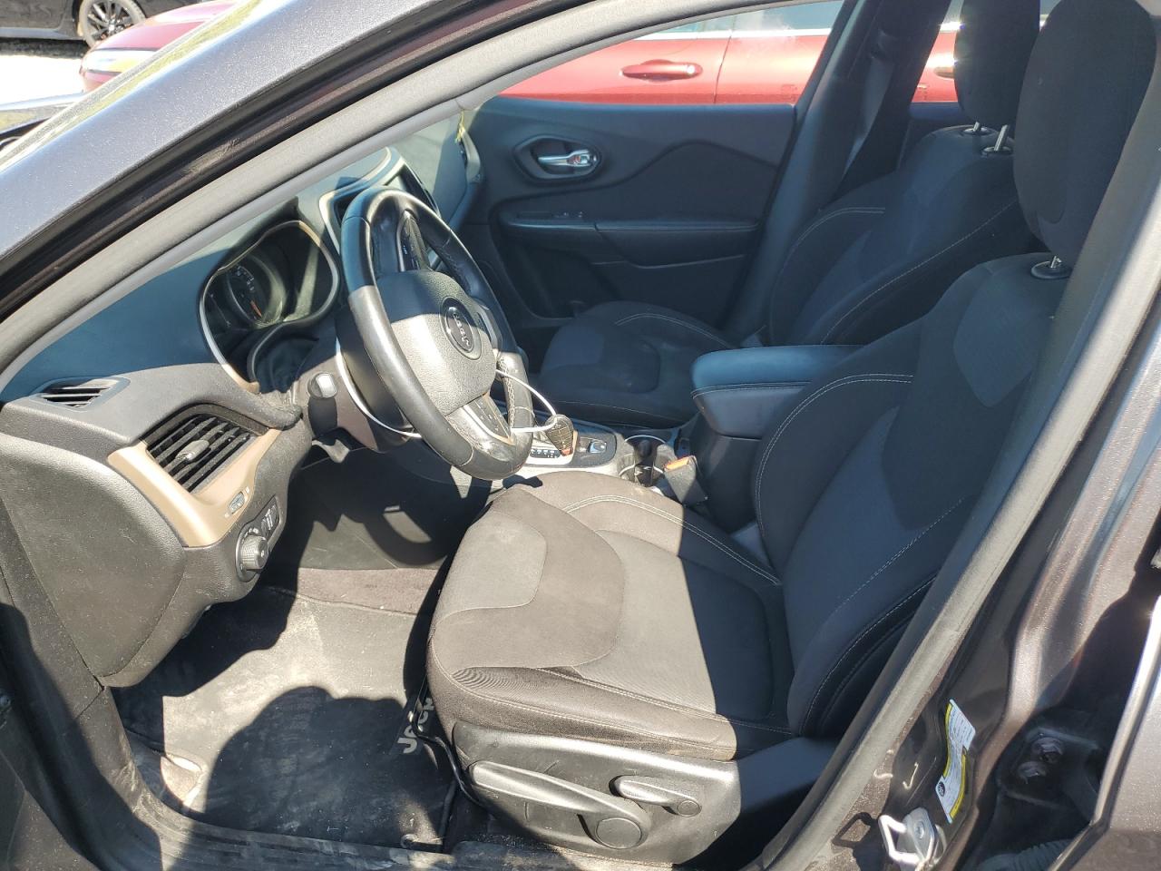 2016 Jeep Cherokee Latitude VIN: 1C4PJMCS1GW145622 Lot: 72043395