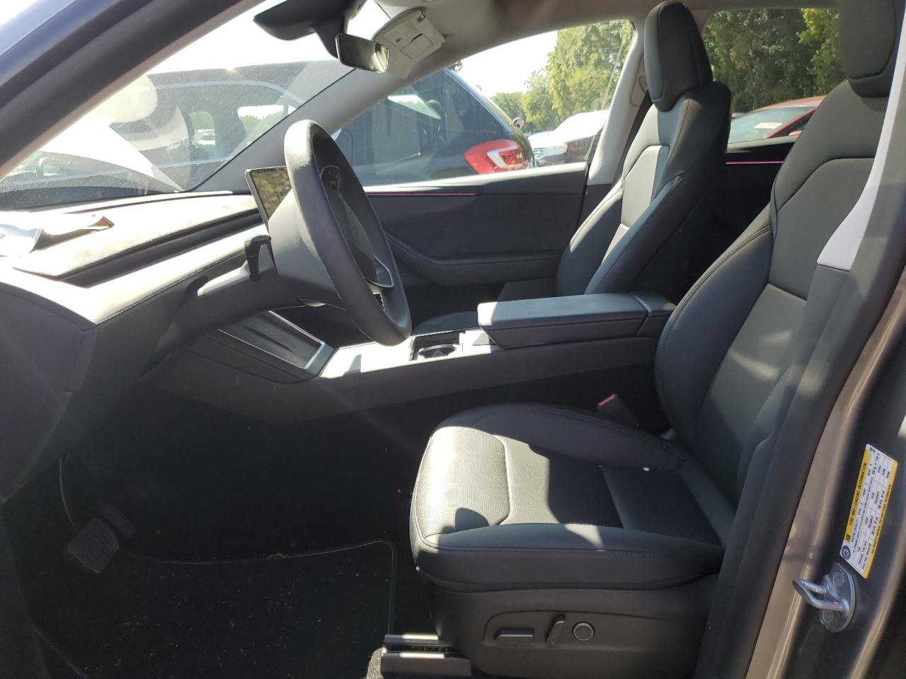 2026 Tesla Model Y VIN: 7SAYGDEE6TF326131 Lot: 71274055