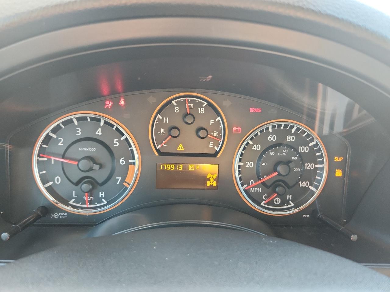 2010 Nissan Armada Platinum VIN: 5N1AA0NE4AN621134 Lot: 81466995