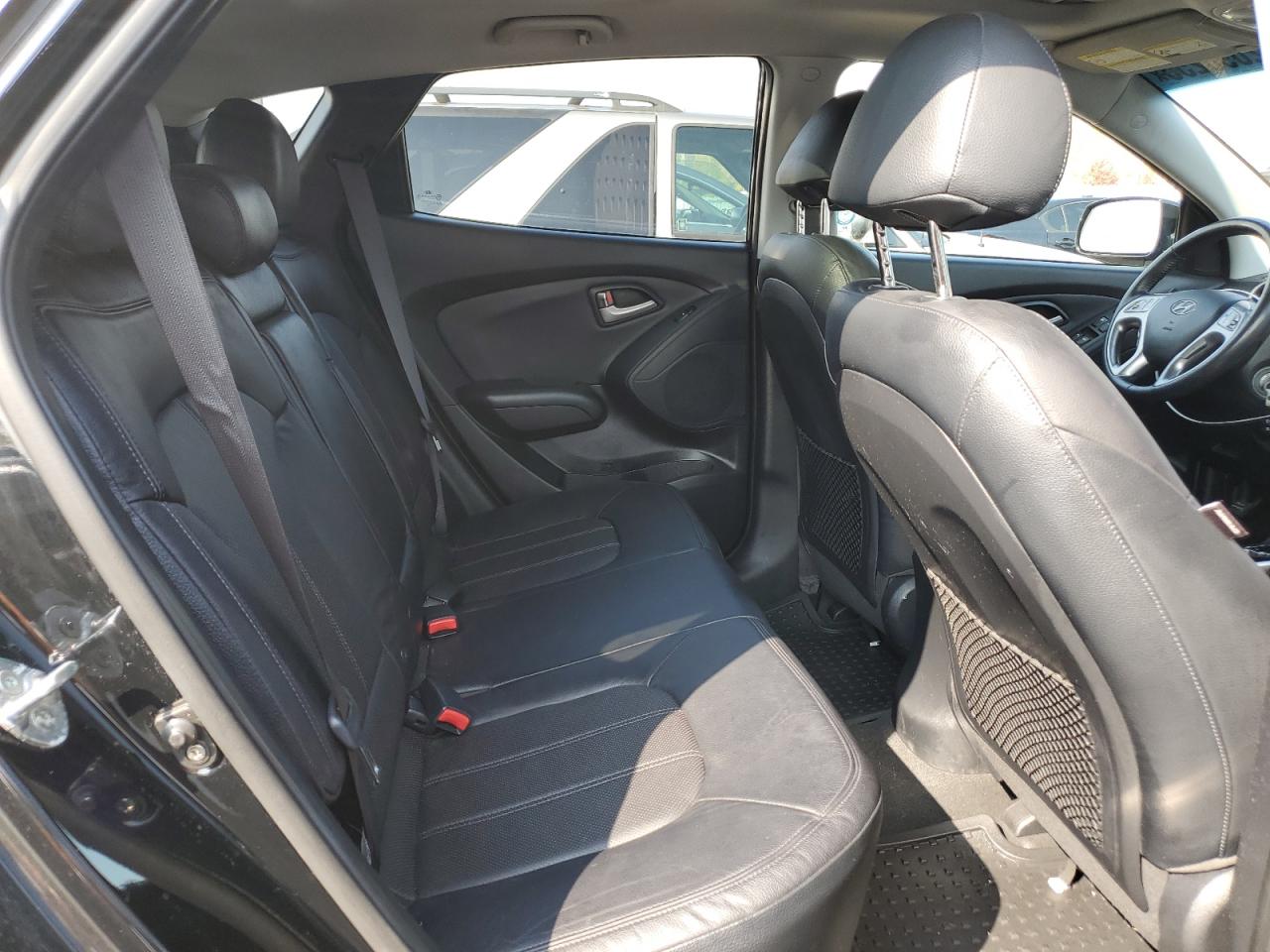 2010 Hyundai Tucson Gls VIN: KM8JUCAC1AU026065 Lot: 82098255