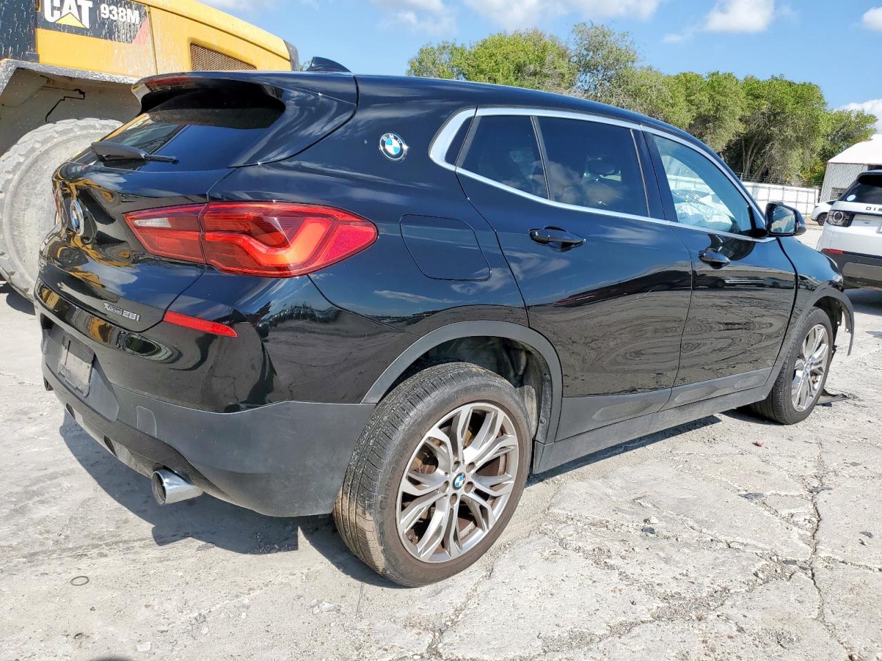 Фото: WBXYJ5C33JEF74086