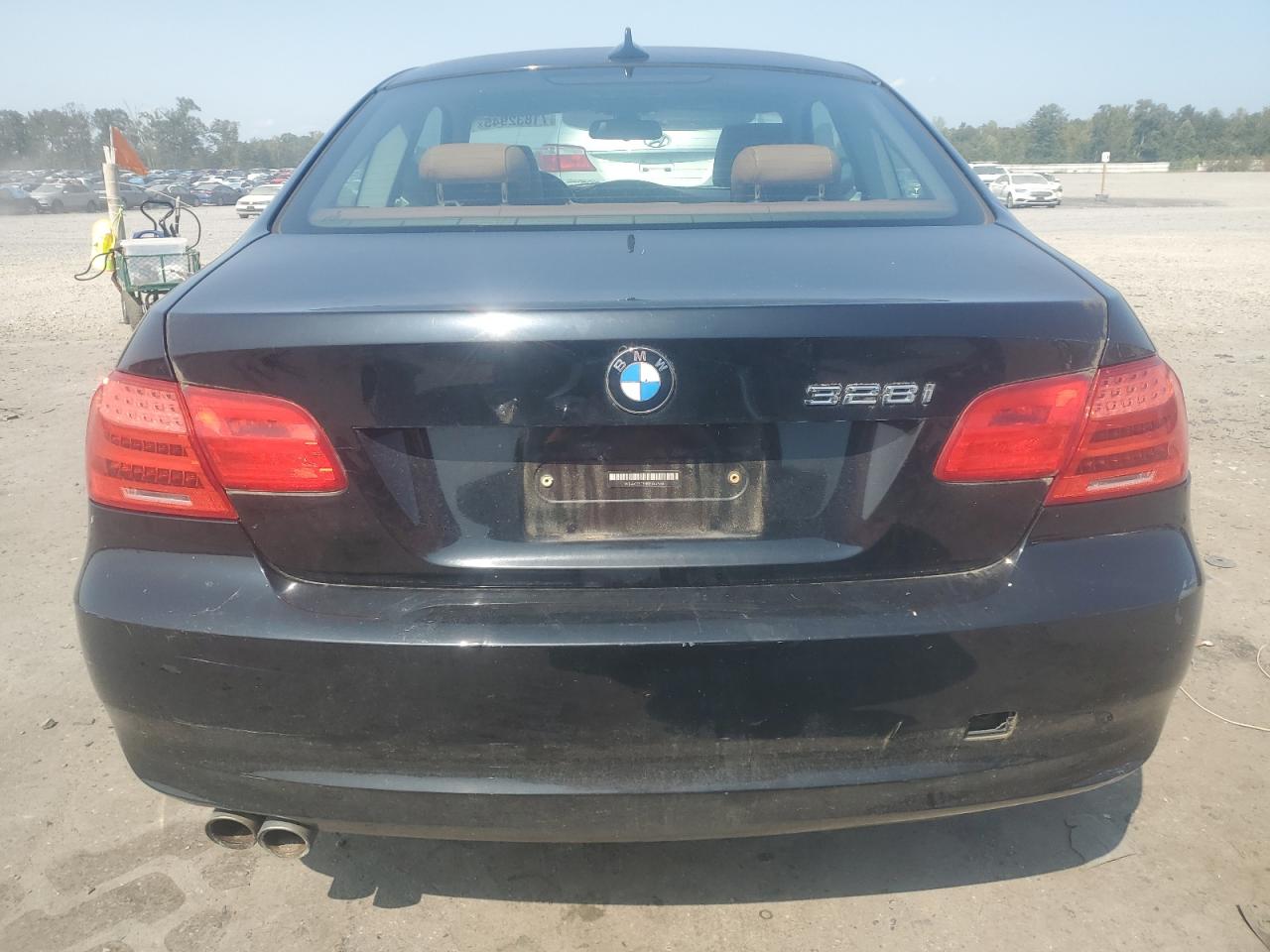2011 BMW 328 I VIN: WBAKE3C58BE444586 Lot: 71832945