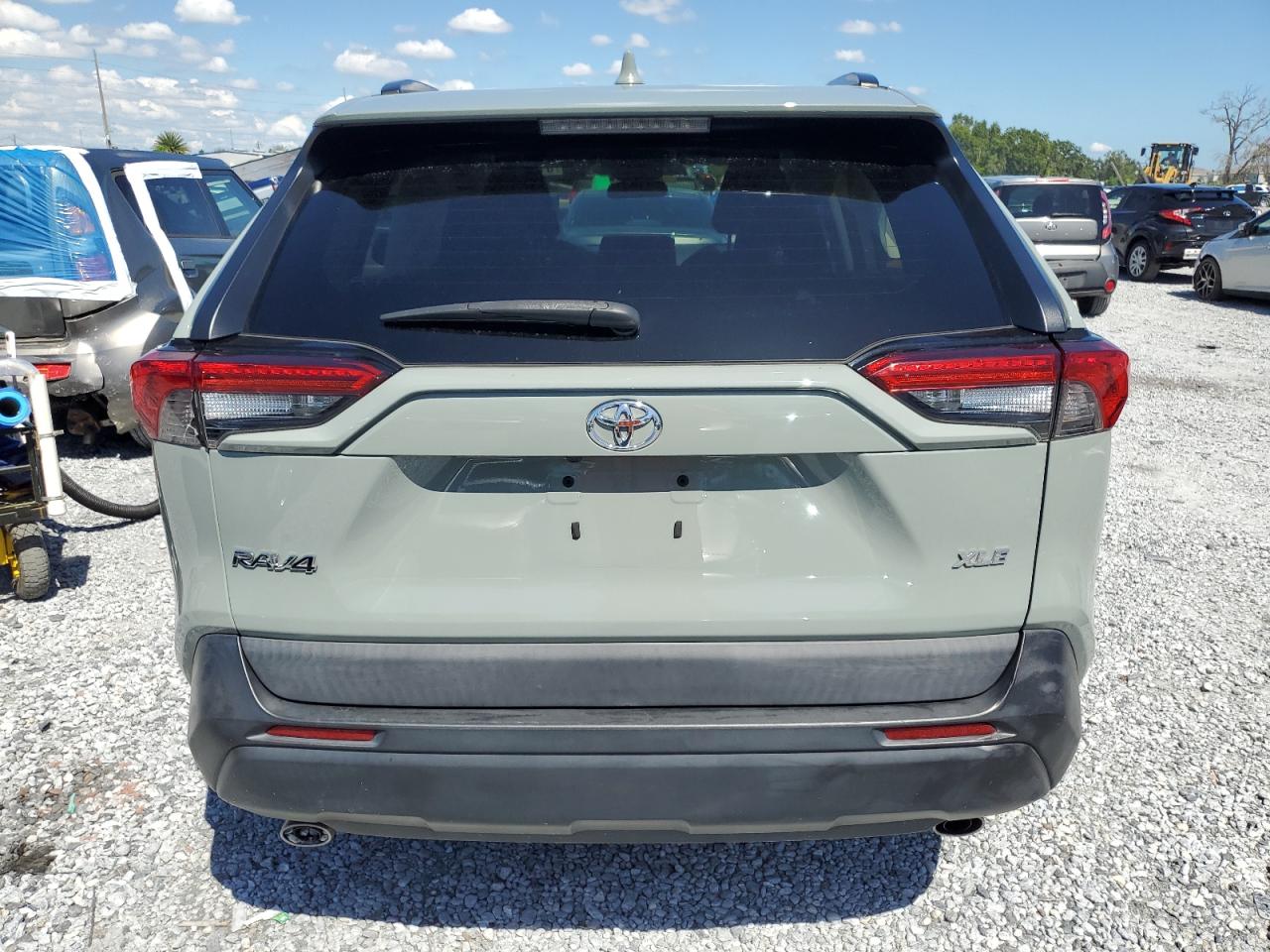 2021 Toyota Rav4 Xle VIN: 2T3W1RFV1MW121720 Lot: 81755765